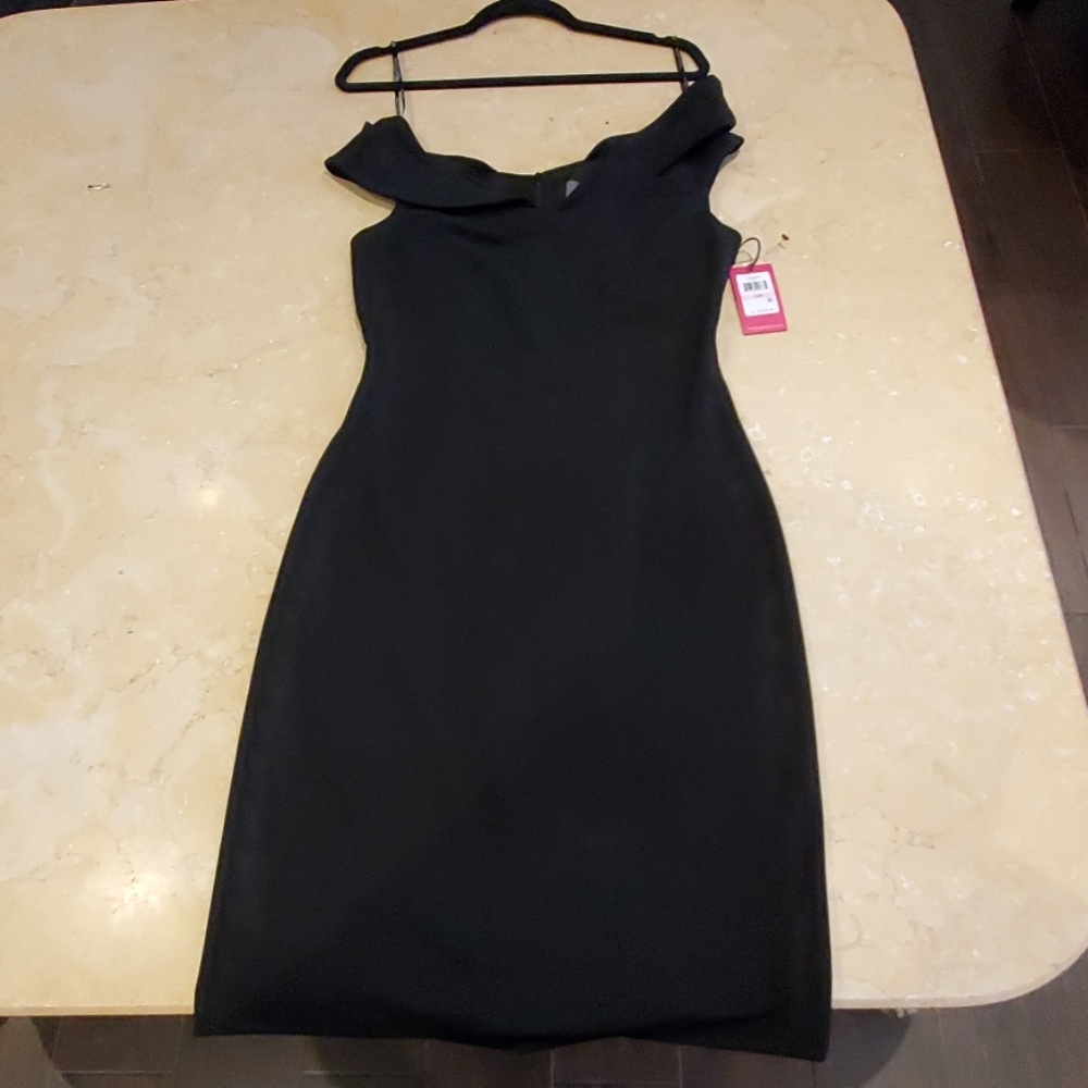 VINCE CAMUTO BLACK OF THE SHOULDER DRESS